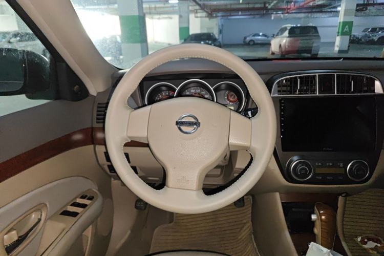 Used Nissan Sylphy 2012 Classic 1.6XE Automatic Comfort Edition Steering Wheel