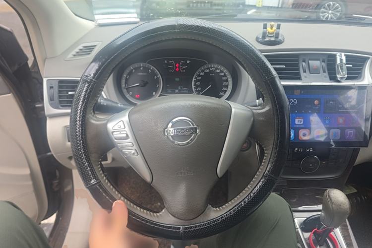 Used Nissan Sylphy 2012 1.8XL CVT Luxury Edition Steering Wheel