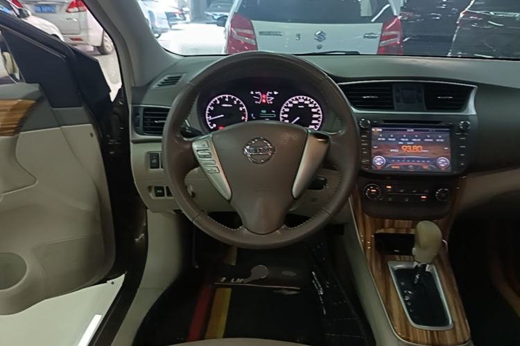 Used Nissan Sylphy 2012 1.6 XL CVT Luxury Edition Steering Wheel