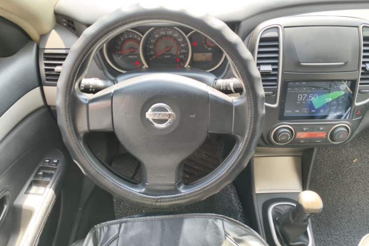 Used Nissan Sylphy 2012 Classic 1.6XE Manual Comfort Edition Steering Wheel