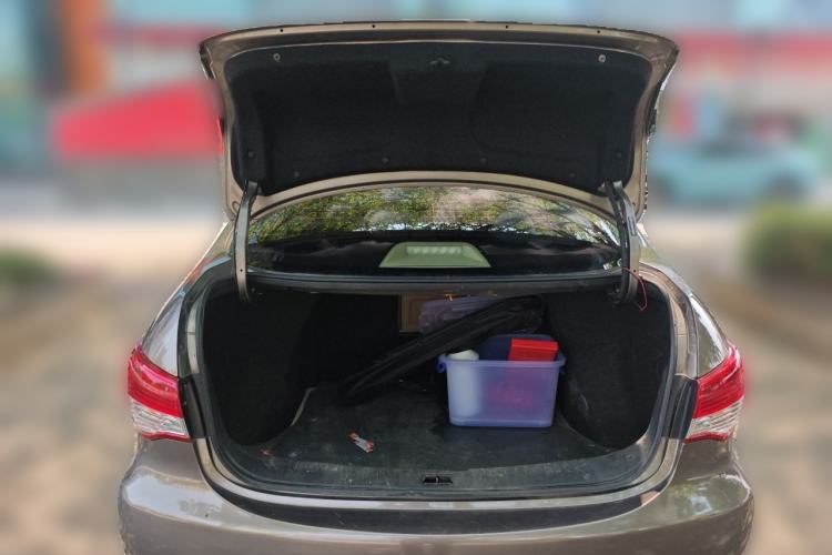 Used Nissan Sylphy 2012 Classic 1.6XE Manual Comfort Edition Trunk