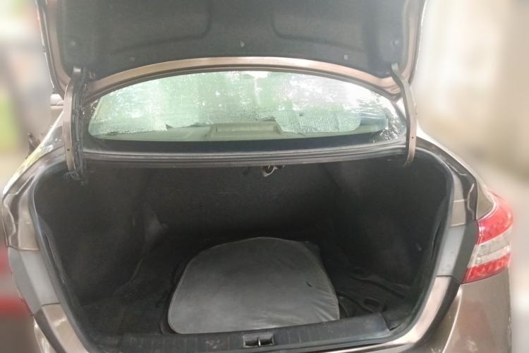 Used Nissan Sylphy 2012 1.6XE CVT Comfort Edition Trunk