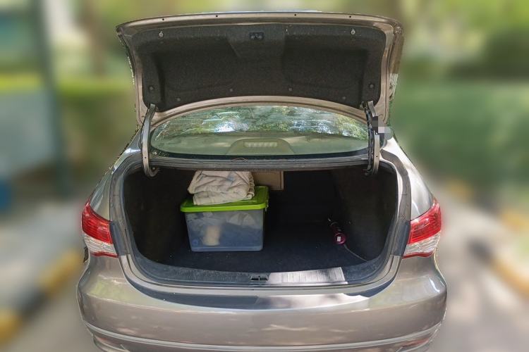 Used Nissan Sylphy 2012 Classic 1.6XE Manual Comfort Edition Trunk