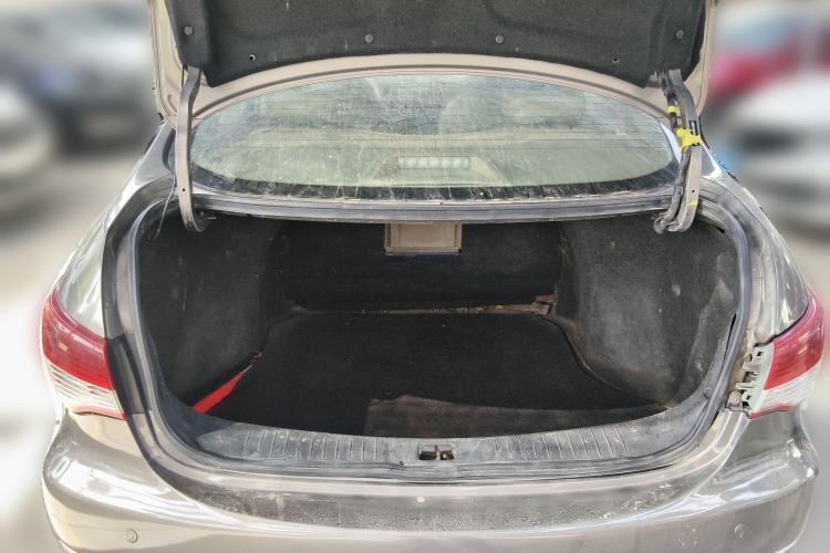 Used Nissan Sylphy 2012 Classic 1.6XL Manual Luxury Edition Trunk