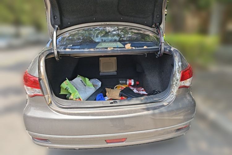 Used Nissan Sylphy 2012 Classic 1.6XE Manual Comfort Edition Trunk