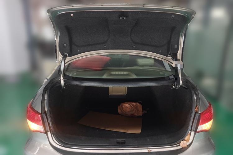 Used Nissan Sylphy 2012 Classic 1.6 XL Automatic Luxury Edition Trunk