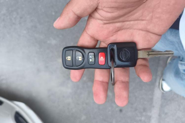 Used Nissan Sylphy 2012 Classic 1.6XE Manual Comfort Edition Vehicle Key
