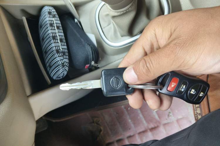 Used Nissan Sylphy 2012 Classic 1.6XE Manual Comfort Edition Vehicle Key