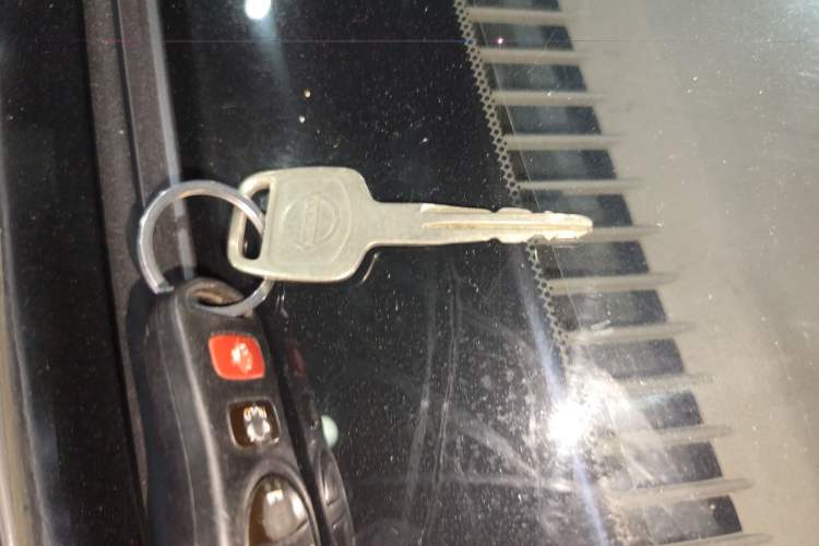 Used Nissan Sylphy 2012 Classic 1.6XE Automatic Comfort Edition Vehicle Key