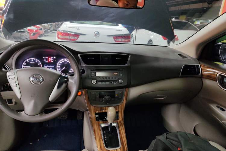 Used Nissan Sylphy 2014 1.6XV CVT Deluxe Edition Audio And AC Panel