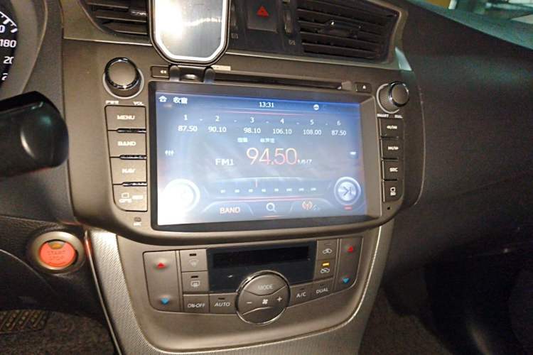 Used Nissan Sylphy 2014 1.6XV CVT Deluxe Edition Audio And AC Panel