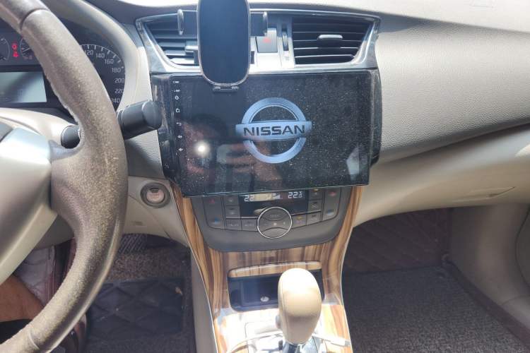 Used Nissan Sylphy 2014 1.6XV CVT Deluxe Edition Audio And AC Panel