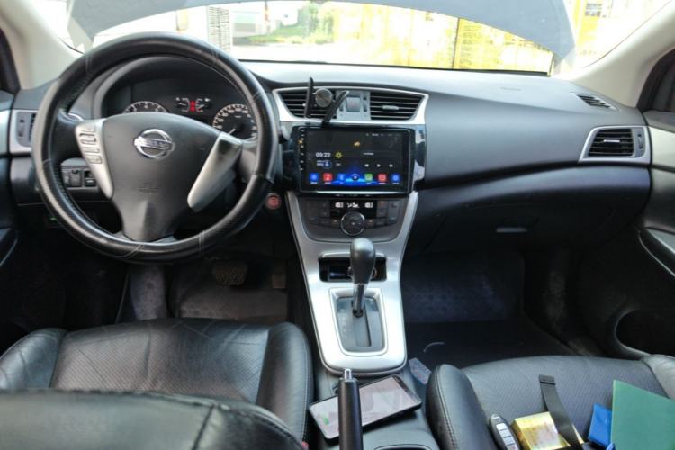 Used Nissan Sylphy 2014 1.6XV CVT Deluxe Edition Center Console