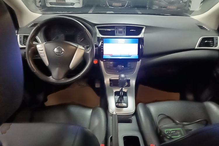 Used Nissan Sylphy 2014 1.6XV CVT Deluxe Edition Center Console