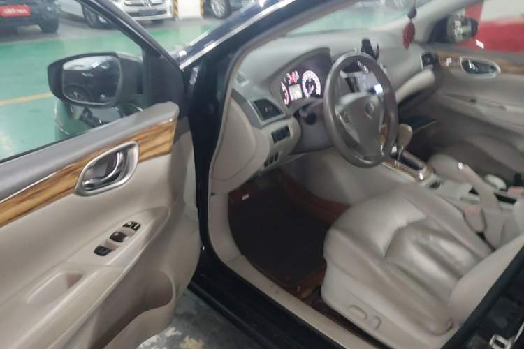 Used Nissan Sylphy 2014 1.6XV CVT Deluxe Edition Driver Seat