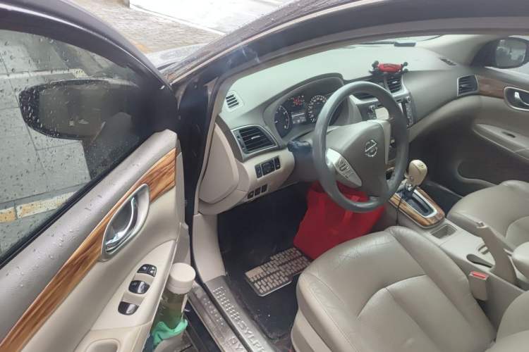 Used Nissan Sylphy 2014 1.6XV CVT Deluxe Edition Driver Seat
