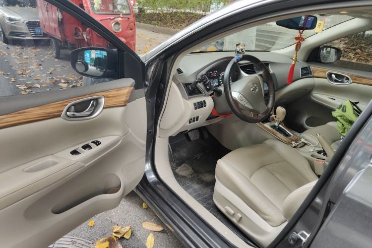Used Nissan Sylphy 2014 1.6XV CVT Deluxe Edition Driver Seat