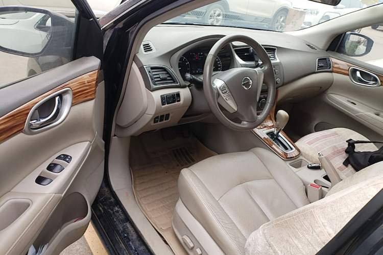 Used Nissan Sylphy 2014 1.6XV CVT Deluxe Edition Driver Seat