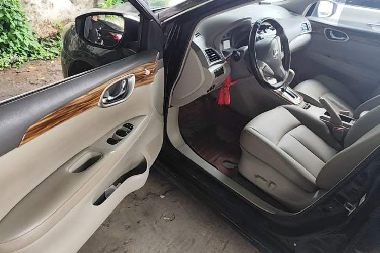 Used Nissan Sylphy 2014 1.6XV CVT Deluxe Edition Driver Seat