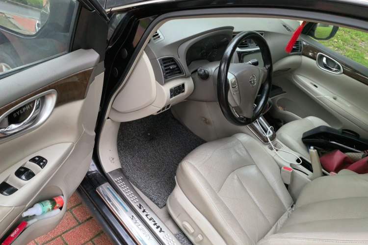 Used Nissan Sylphy 2014 1.6XV CVT Deluxe Edition Driver Seat