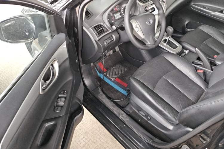 Used Nissan Sylphy 2014 1.6XV CVT Deluxe Edition Driver Seat