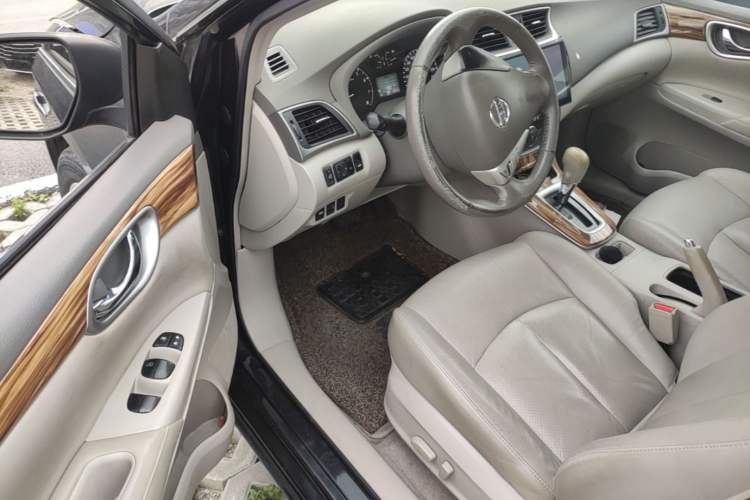Used Nissan Sylphy 2014 1.6XV CVT Deluxe Edition Driver Seat