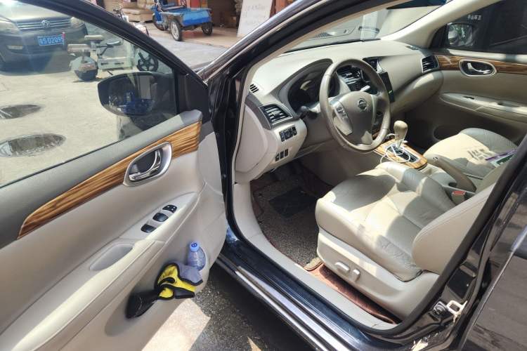 Used Nissan Sylphy 2014 1.6XV CVT Deluxe Edition Driver Seat