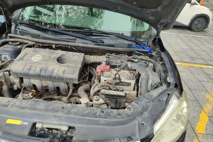 Used Nissan Sylphy 2014 1.6XV CVT Deluxe Edition Engine Bay Left