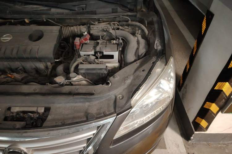 Used Nissan Sylphy 2014 1.6XV CVT Deluxe Edition Engine Bay Left