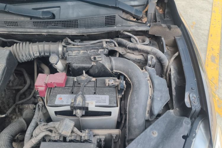 Used Nissan Sylphy 2014 1.6XV CVT Deluxe Edition Engine Bay Left