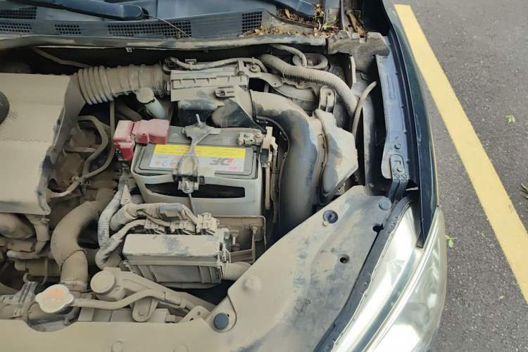 Used Nissan Sylphy 2014 1.6XV CVT Deluxe Edition Engine Bay Left