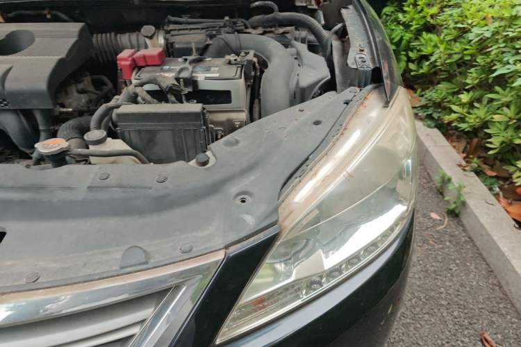 Used Nissan Sylphy 2014 1.6XV CVT Deluxe Edition Engine Bay Left