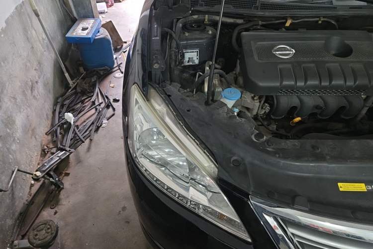 Used Nissan Sylphy 2014 1.6XV CVT Deluxe Edition Engine Bay Right