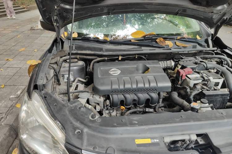 Used Nissan Sylphy 2014 1.6XV CVT Deluxe Edition Engine Bay Right