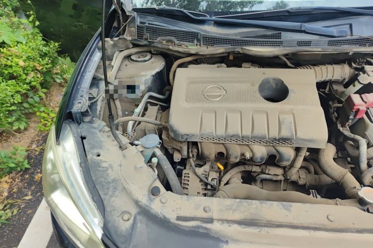 Used Nissan Sylphy 2014 1.6XV CVT Deluxe Edition Engine Bay Right