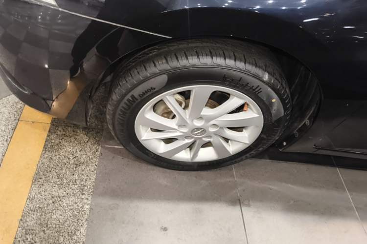 Used Nissan Sylphy 2014 1.6XV CVT Deluxe Edition Exterior 4