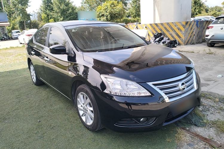 Used Nissan Sylphy 2014 1.6XV CVT Deluxe Edition Front Right 45 Deg