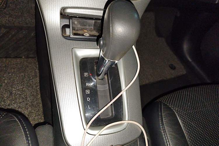 Used Nissan Sylphy 2014 1.6XV CVT Deluxe Edition Gear Lever