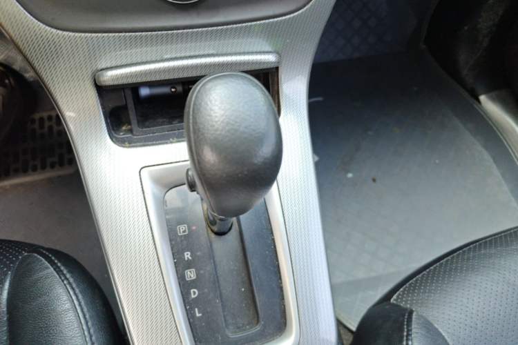 Used Nissan Sylphy 2014 1.6XV CVT Deluxe Edition Gear Lever