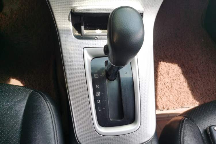 Used Nissan Sylphy 2014 1.6XV CVT Deluxe Edition Gear Lever