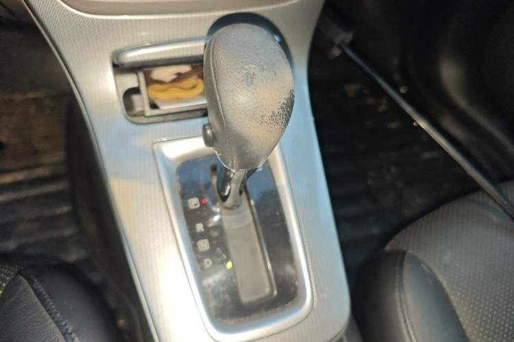 Used Nissan Sylphy 2014 1.6XV CVT Deluxe Edition Gear Lever