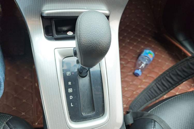 Used Nissan Sylphy 2014 1.6XV CVT Deluxe Edition Gear Lever