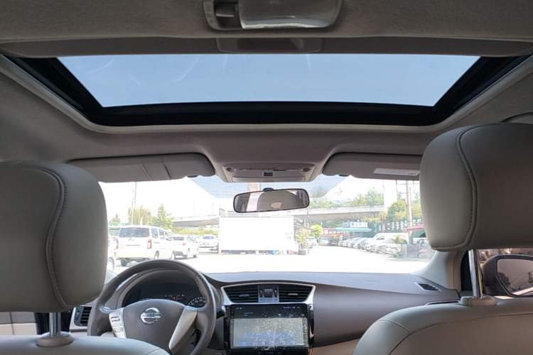 Used Nissan Sylphy 2014 1.6XV CVT Deluxe Edition Headliner