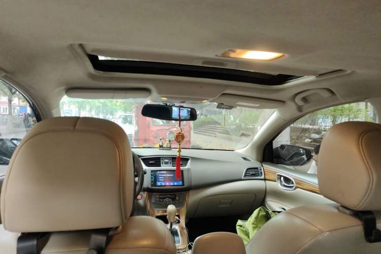 Used Nissan Sylphy 2014 1.6XV CVT Deluxe Edition Headliner