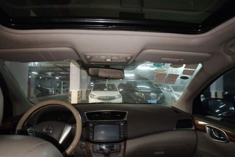 Used Nissan Sylphy 2014 1.6XV CVT Deluxe Edition Headliner