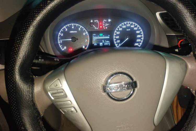 Used Nissan Sylphy 2014 1.6XV CVT Deluxe Edition Instrument Cluster