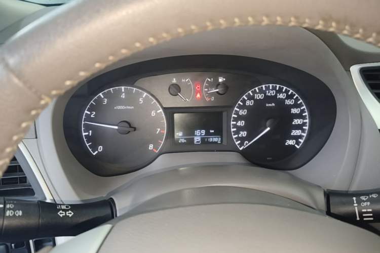 Used Nissan Sylphy 2014 1.6XV CVT Deluxe Edition Instrument Cluster