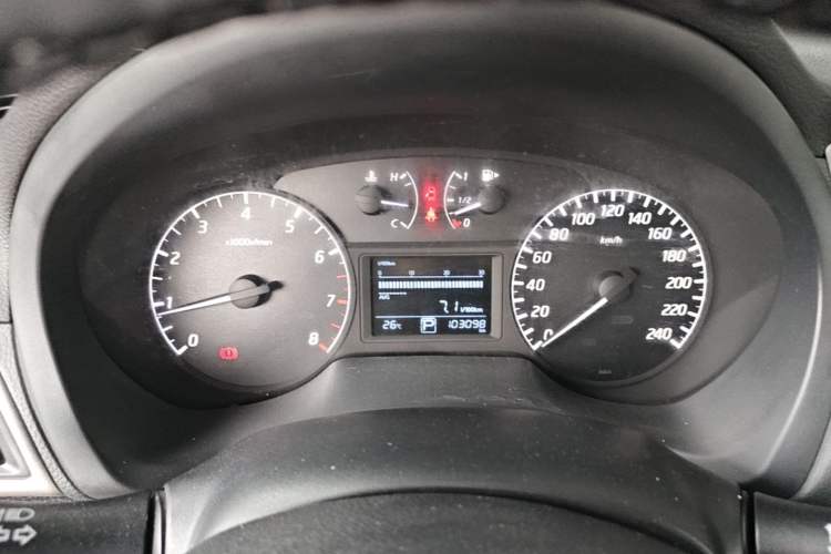 Used Nissan Sylphy 2014 1.6XV CVT Deluxe Edition Instrument Cluster