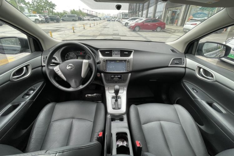 Used Nissan Sylphy 2014 1.6XV CVT Deluxe Edition Interior 1