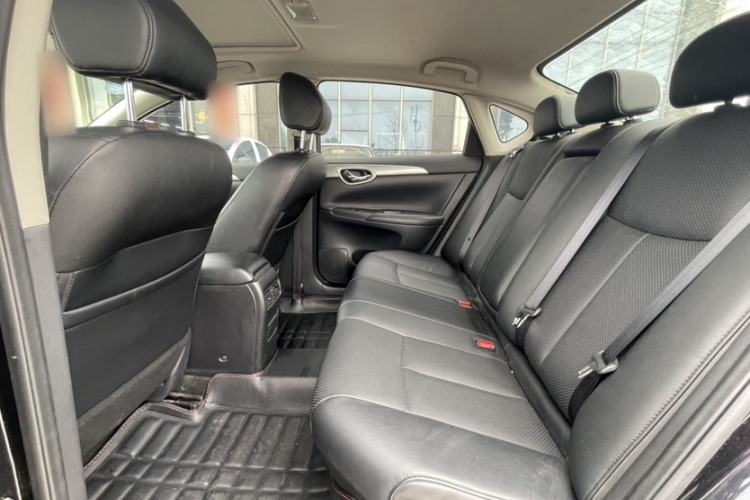 Used Nissan Sylphy 2014 1.6XV CVT Deluxe Edition Interior 3